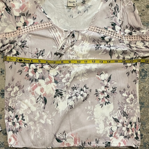 American Rag Floral Peasant Style Blouse - Picture 4 of 15